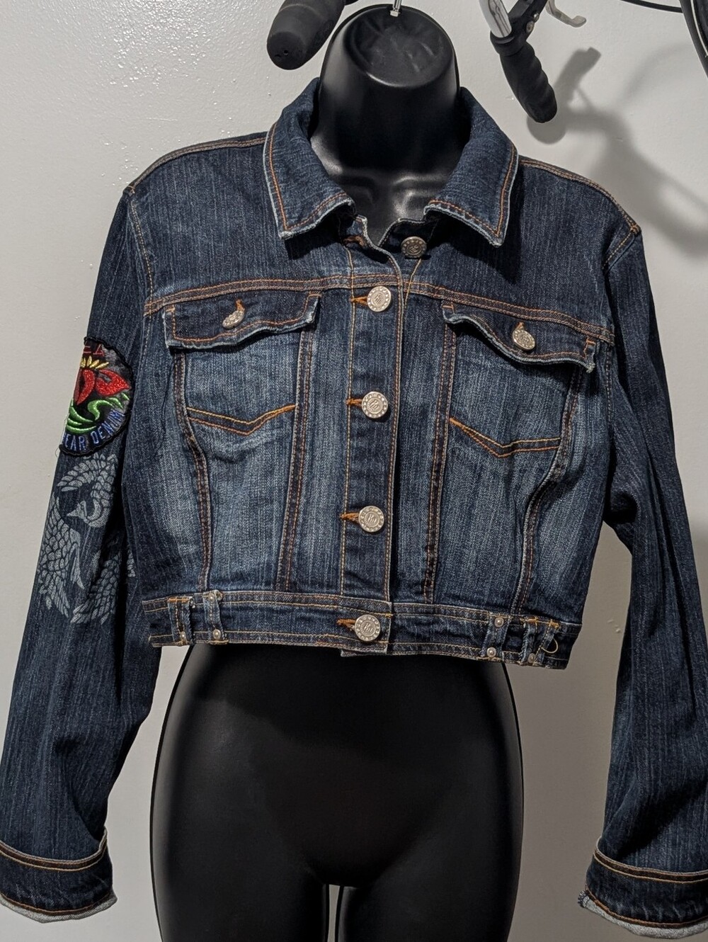 Vintage Rocawear Cropped Dark Blue Denim Jacket with Embroidered Sleeve